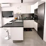 Cosy, Centre Port, Piscine, Proche Apartamento *