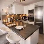 Cosy, Centre Port, Piscine, Proche * Agde