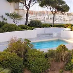 Cosy, Centre Port, Piscine, Proche Apartamento