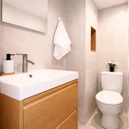Cosy, Centre Port, Piscine, Proche Lejlighed