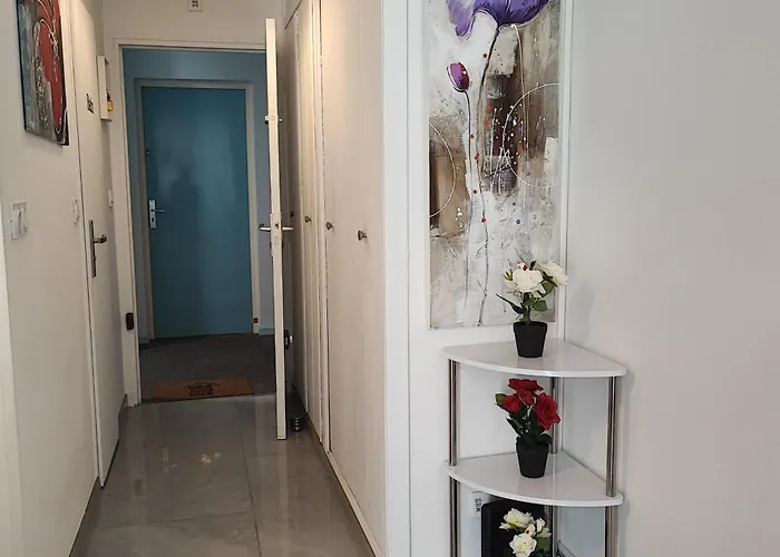 Studio Cosy, Centre Port, Piscine, Proche Plage شقة *