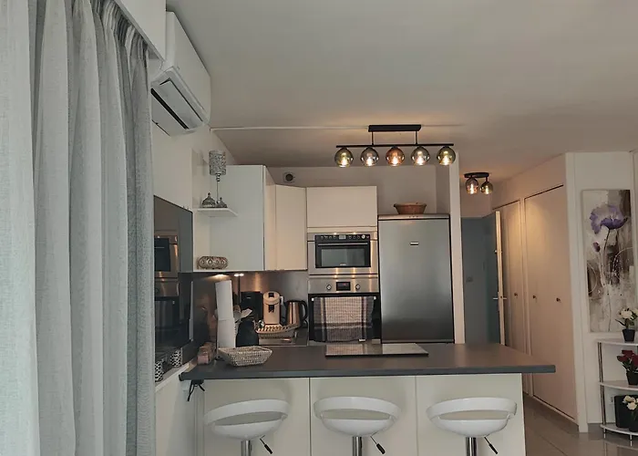 Studio Cosy, Centre Port, Piscine, Proche Plage